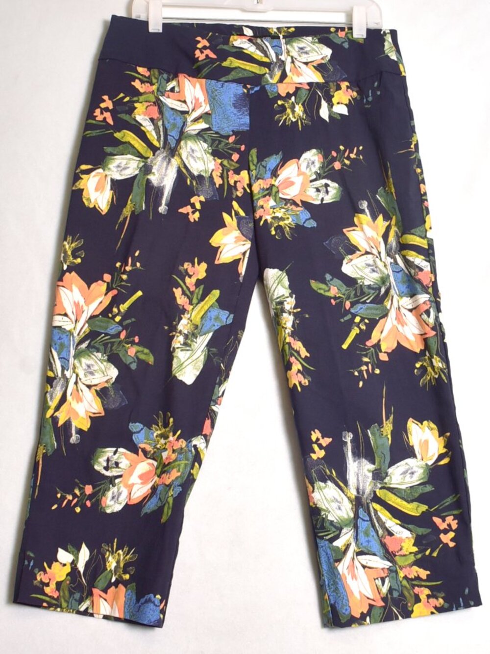 Zac and Rachel Capri Pant Women's 10 Floral Rayon Nylon Spandex Polyester Spring